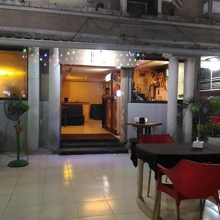 Hotel Palms ナビムンバイ エクステリア 写真